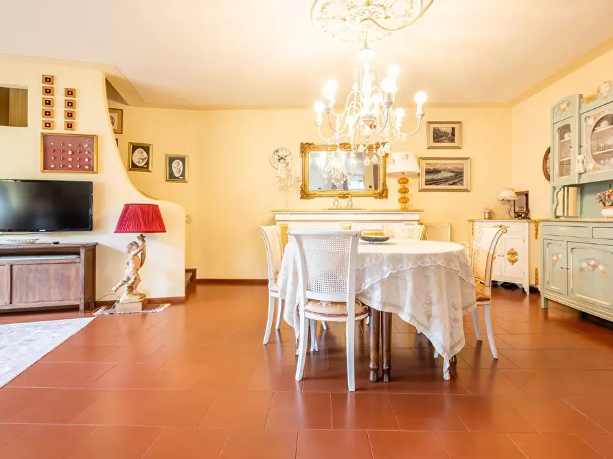 Immagine 22 di Villa in vendita  a Bientina