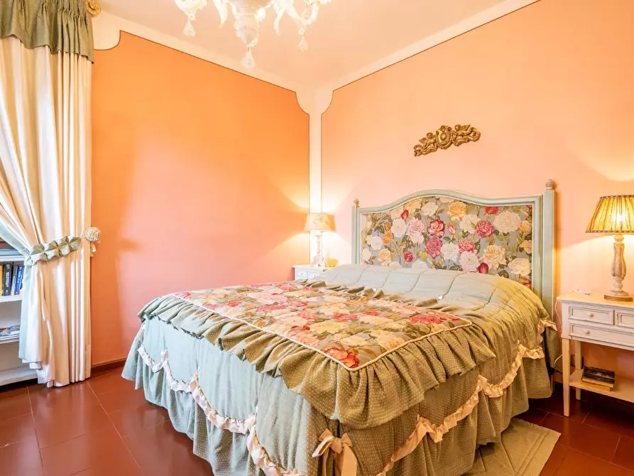 Immagine 27 di Villa in vendita  a Bientina