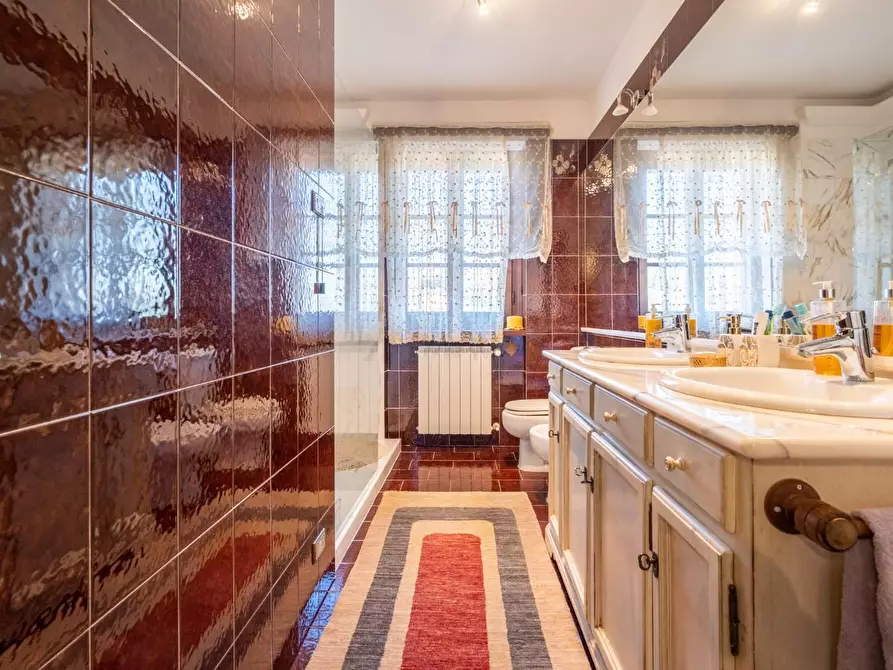 Immagine 33 di Villa in vendita  a Bientina