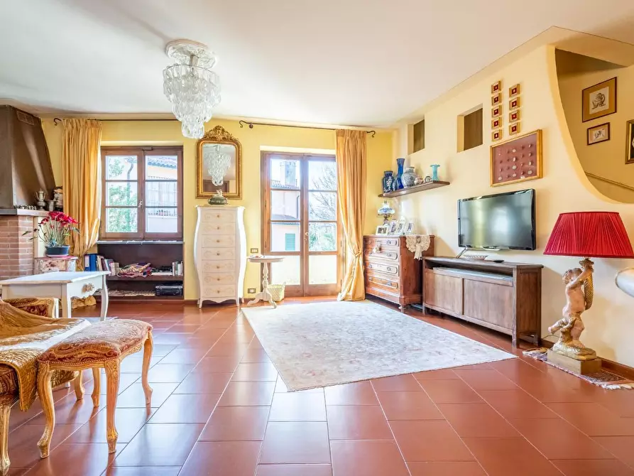 Immagine 21 di Villa in vendita  a Bientina