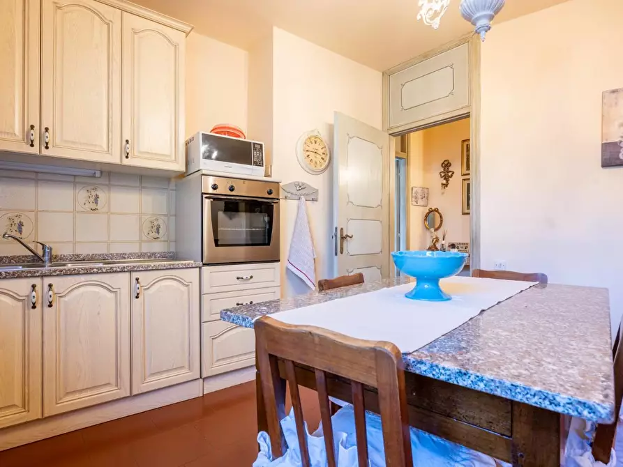 Immagine 55 di Villa in vendita  a Bientina