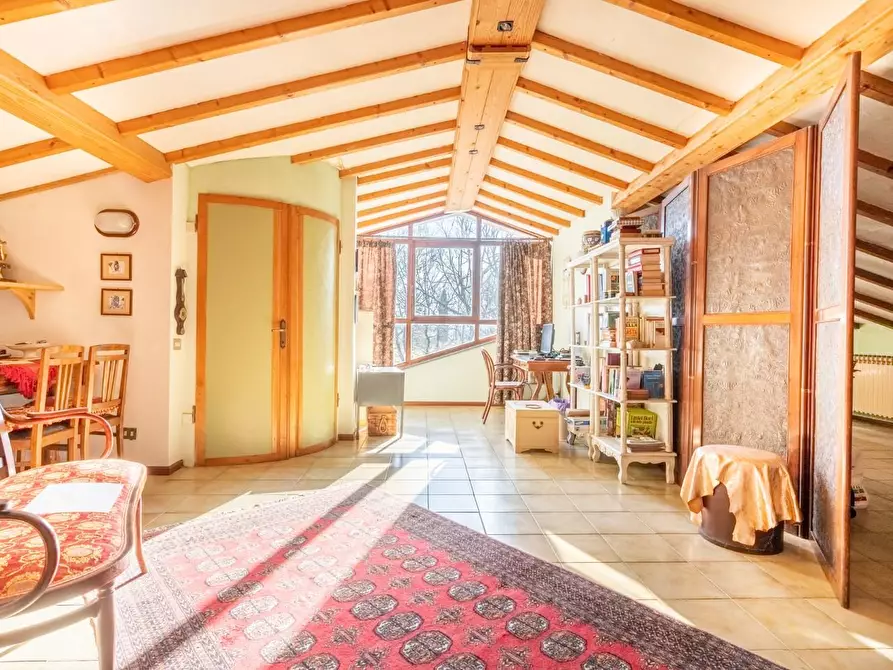 Immagine 46 di Villa in vendita  a Bientina