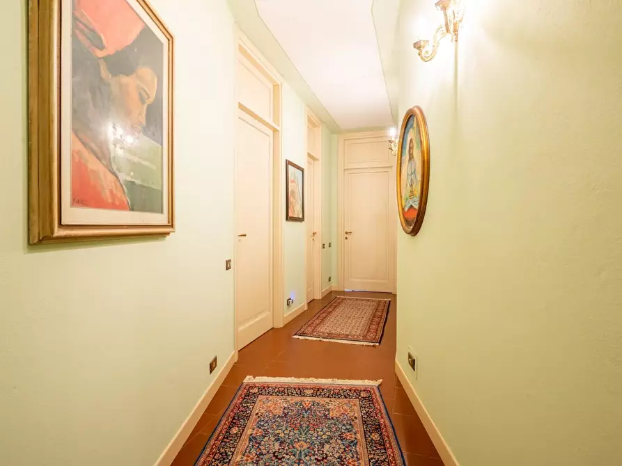 Immagine 41 di Villa in vendita  a Bientina