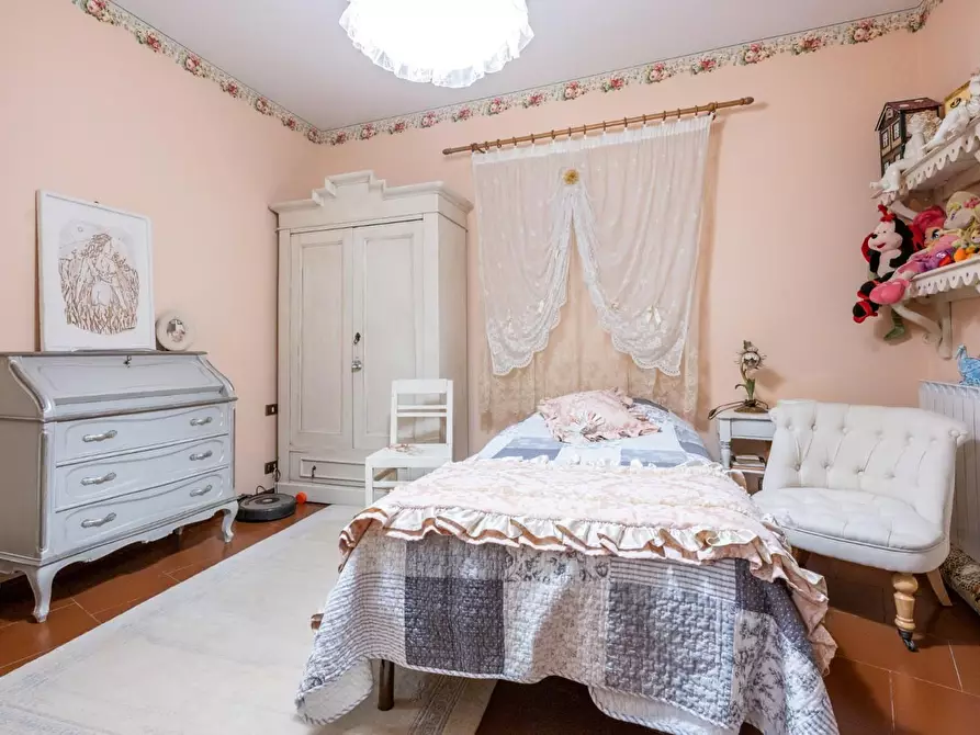 Immagine 32 di Villa in vendita  a Bientina