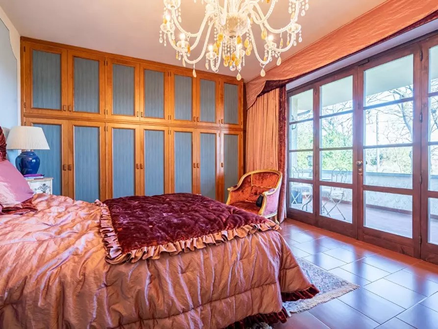 Immagine 36 di Villa in vendita  a Bientina