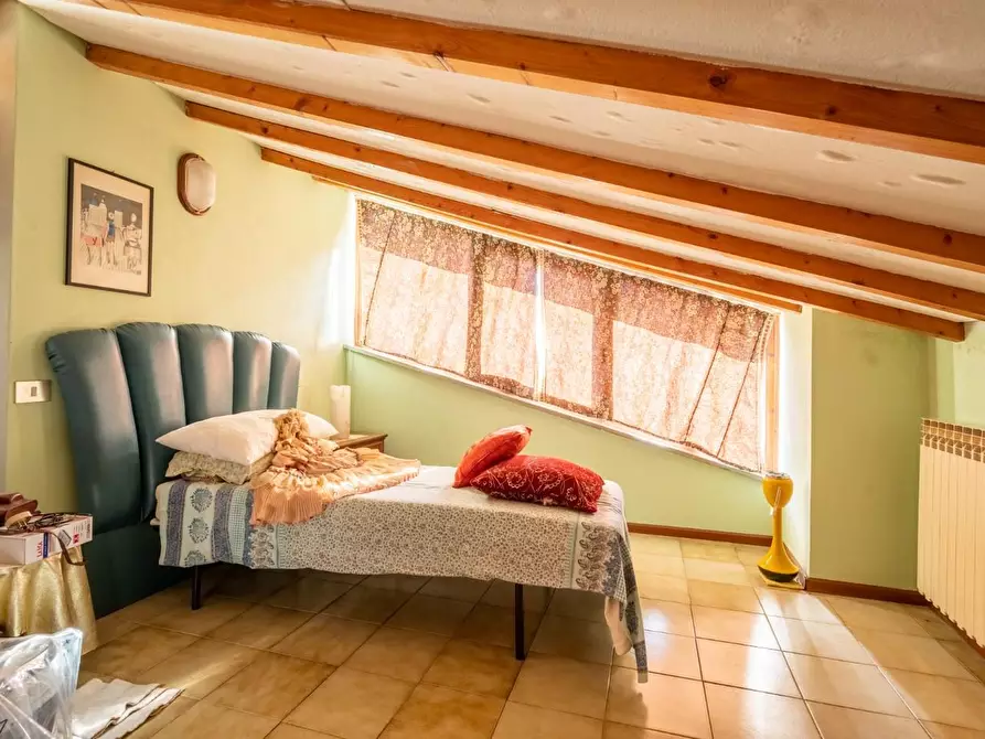 Immagine 47 di Villa in vendita  a Bientina