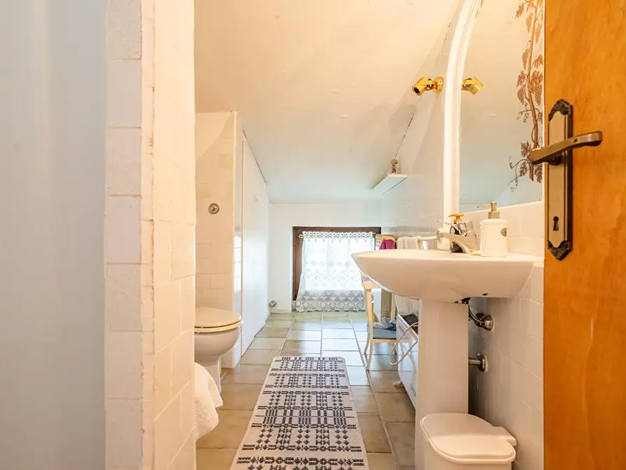 Immagine 48 di Villa in vendita  a Bientina