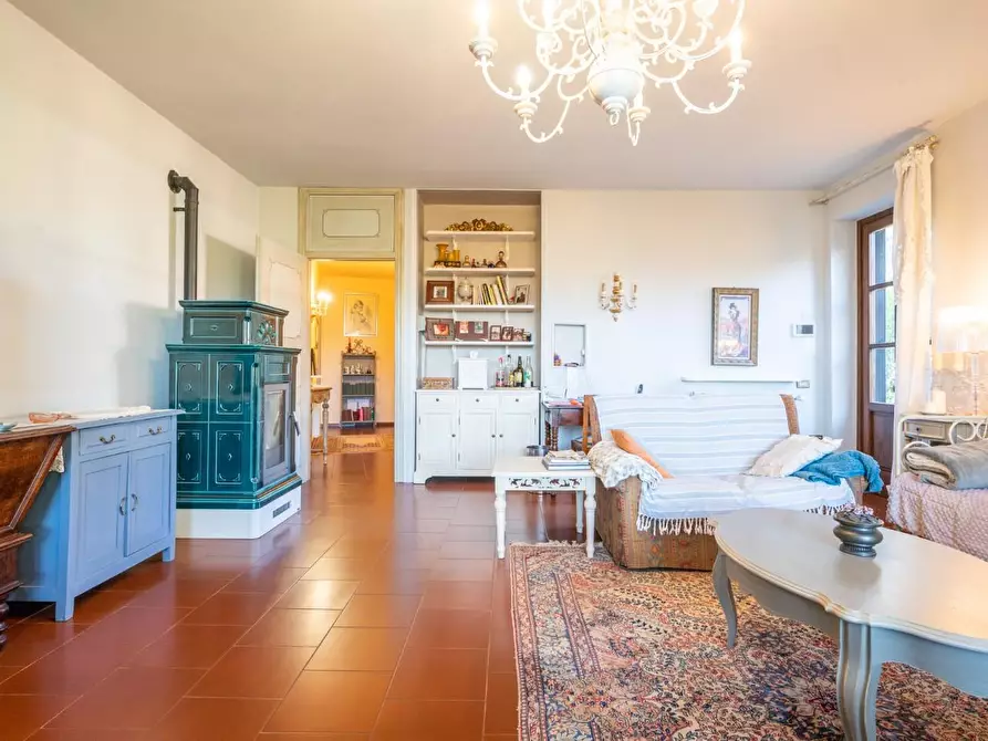 Immagine 52 di Villa in vendita  a Bientina