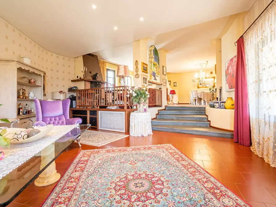 Immagine 16 di Villa in vendita  a Bientina