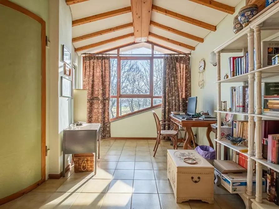 Immagine 42 di Villa in vendita  a Bientina