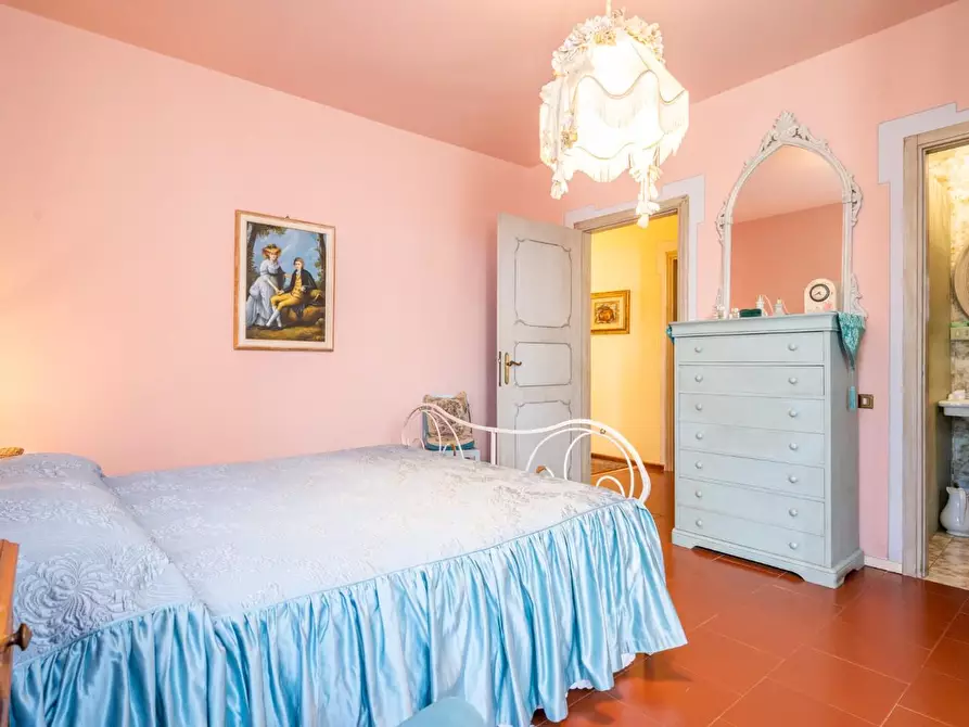 Immagine 58 di Villa in vendita  a Bientina