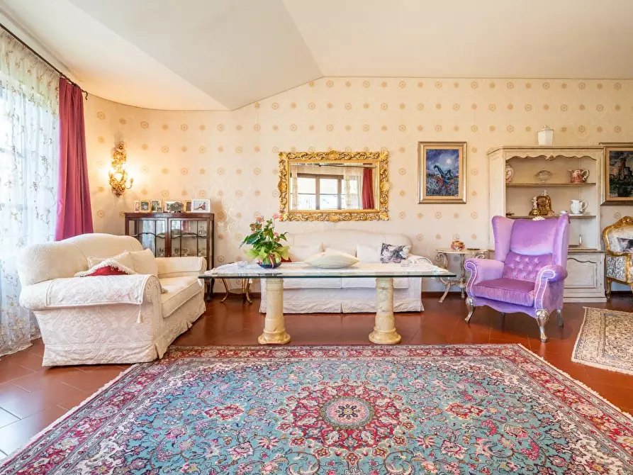 Immagine 13 di Villa in vendita  a Bientina