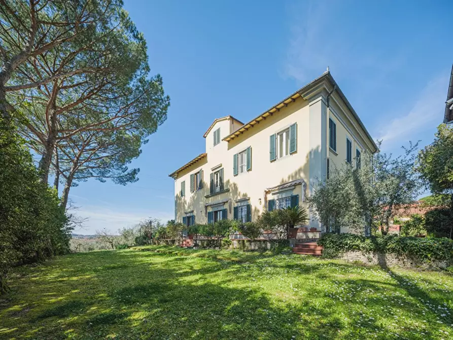 Immagine 1 di Villa in vendita  a Uzzano