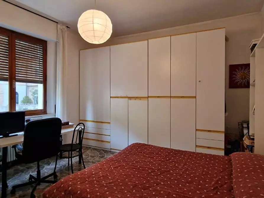 Immagine 8 di Appartamento in vendita  a Siena
