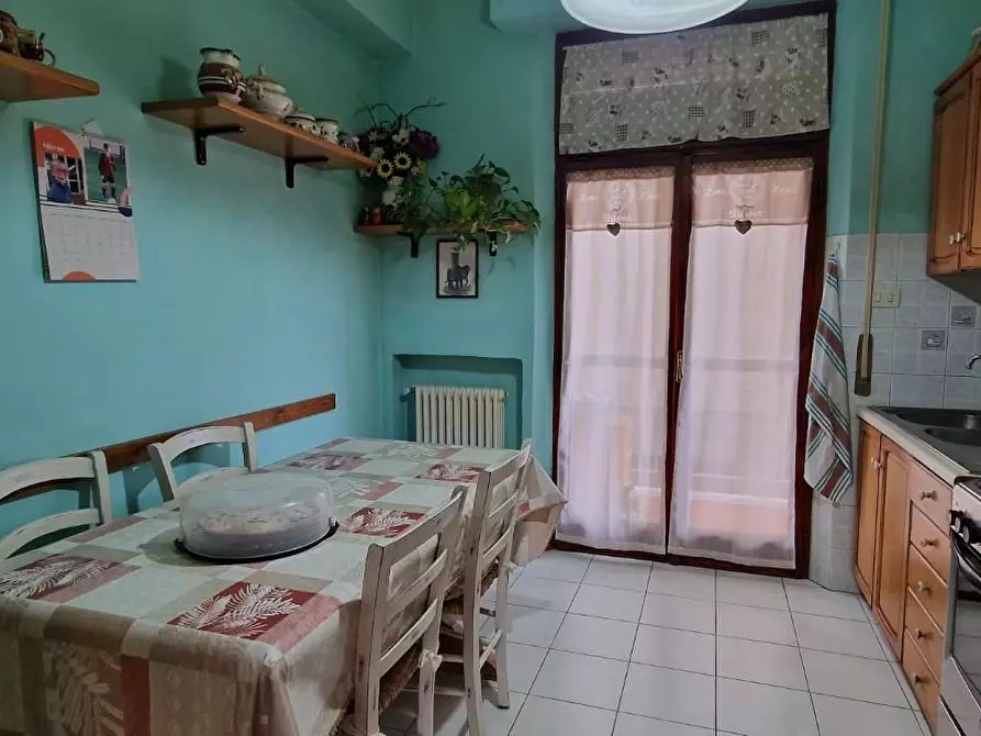 Immagine 4 di Appartamento in vendita  a Siena