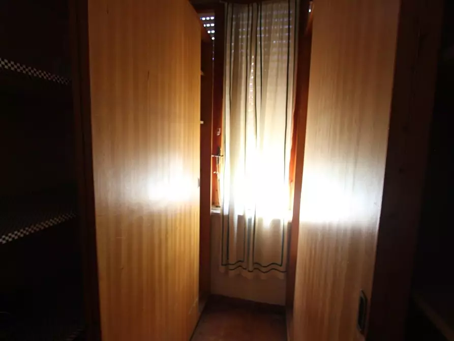 Immagine 43 di Porzione di casa in vendita  a La Spezia