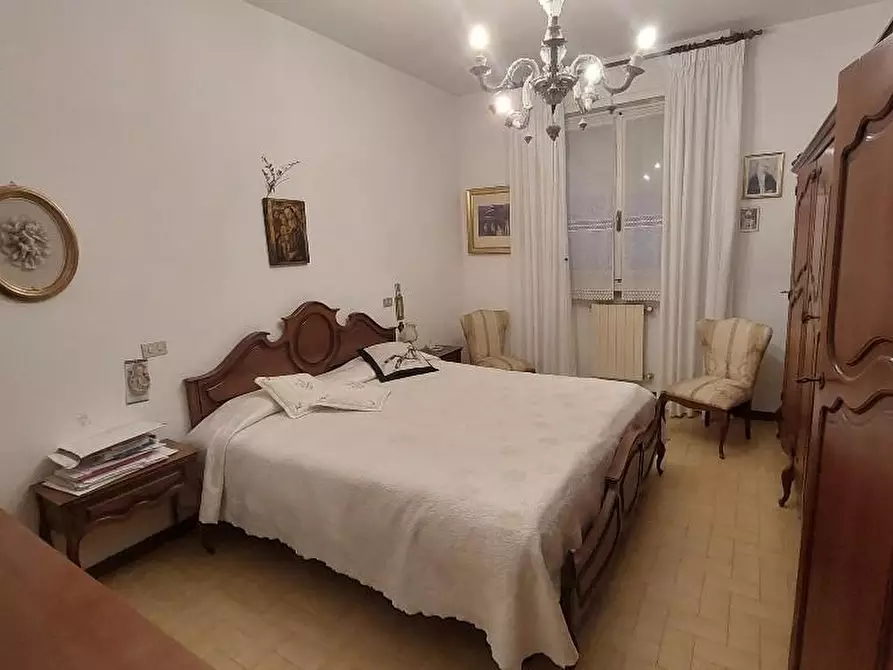 Immagine 10 di Appartamento in vendita  a Massa