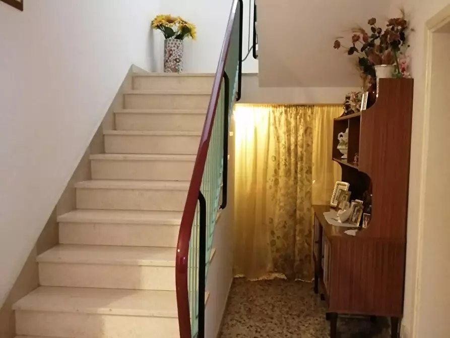 Immagine 2 di Casa bifamiliare in vendita  a Bientina