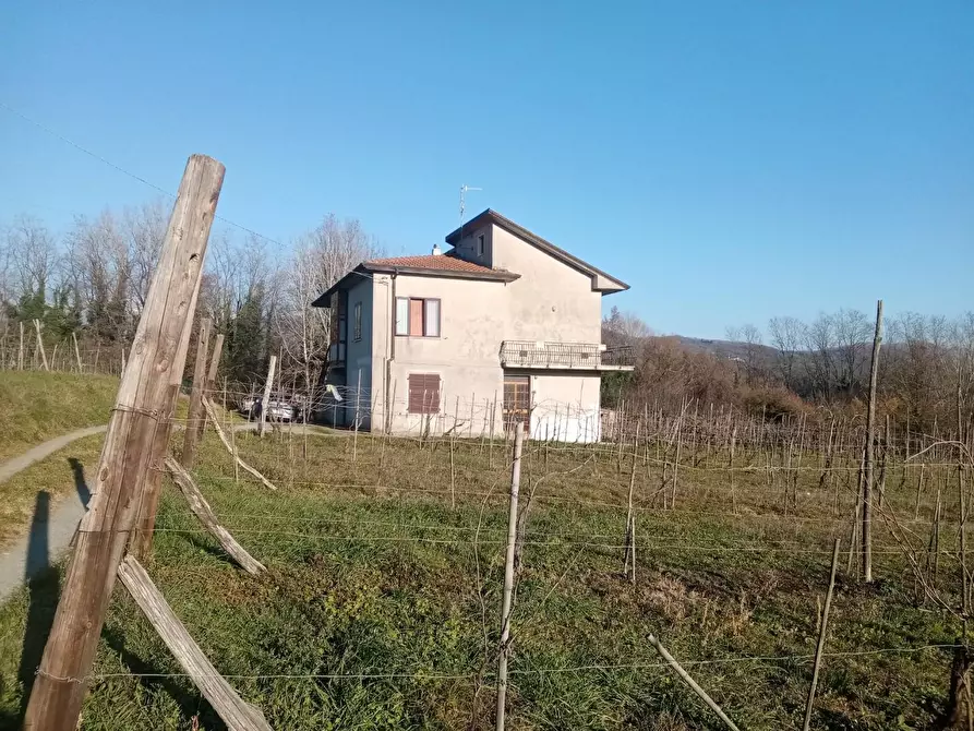 Immagine 1 di Casa indipendente in vendita  a Fivizzano