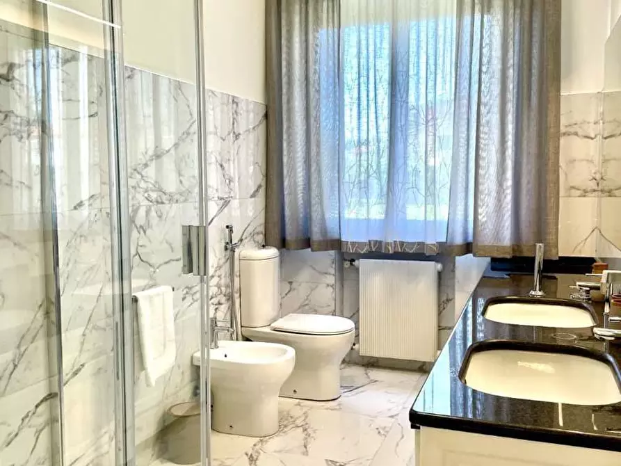 Immagine 20 di Villa in affitto  a Forte Dei Marmi