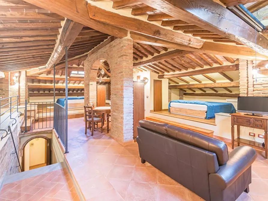 Immagine 12 di Villa in vendita  a San Miniato