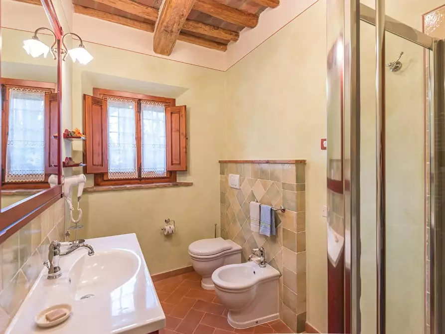 Immagine 10 di Villa in vendita  a San Miniato