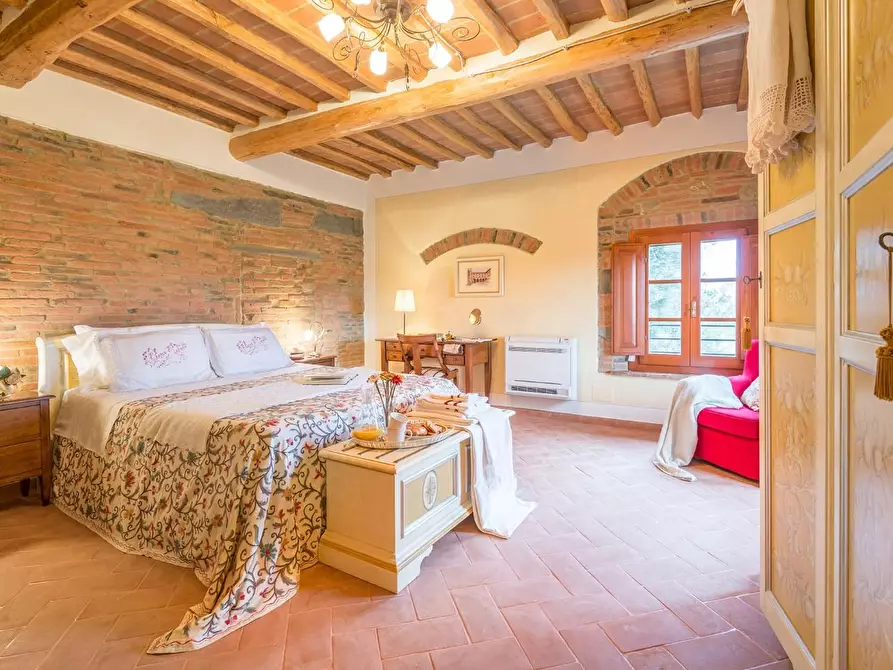 Immagine 8 di Villa in vendita  a San Miniato