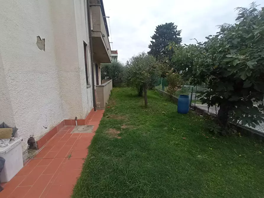 Immagine 36 di Villa in vendita  a Montopoli In Val D'arno