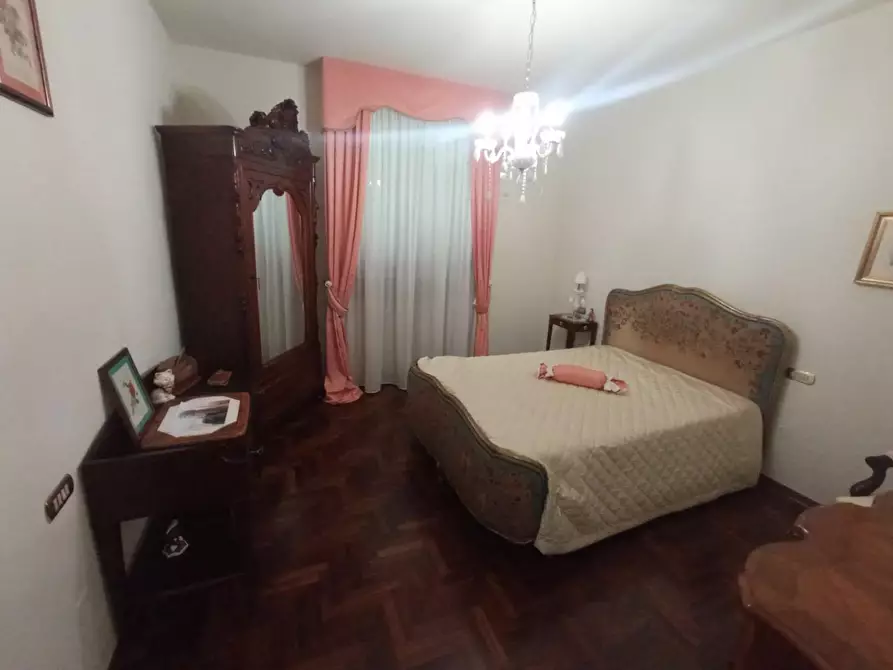 Immagine 29 di Villa in vendita  a Montopoli In Val D'arno