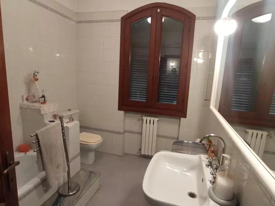 Immagine 11 di Villa in vendita  a Montopoli In Val D'arno