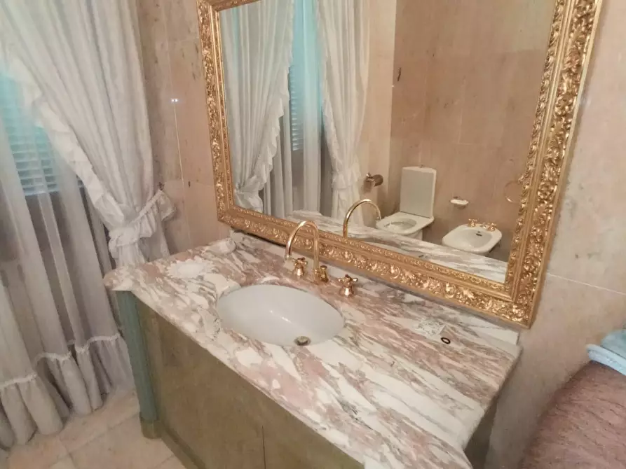 Immagine 33 di Villa in vendita  a Montopoli In Val D'arno