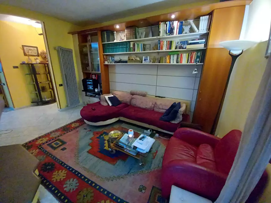 Immagine 32 di Villa in vendita  a Capannori