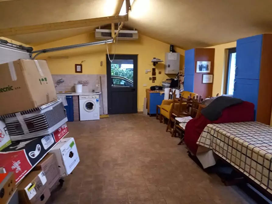 Immagine 7 di Villa in vendita  a Capannori