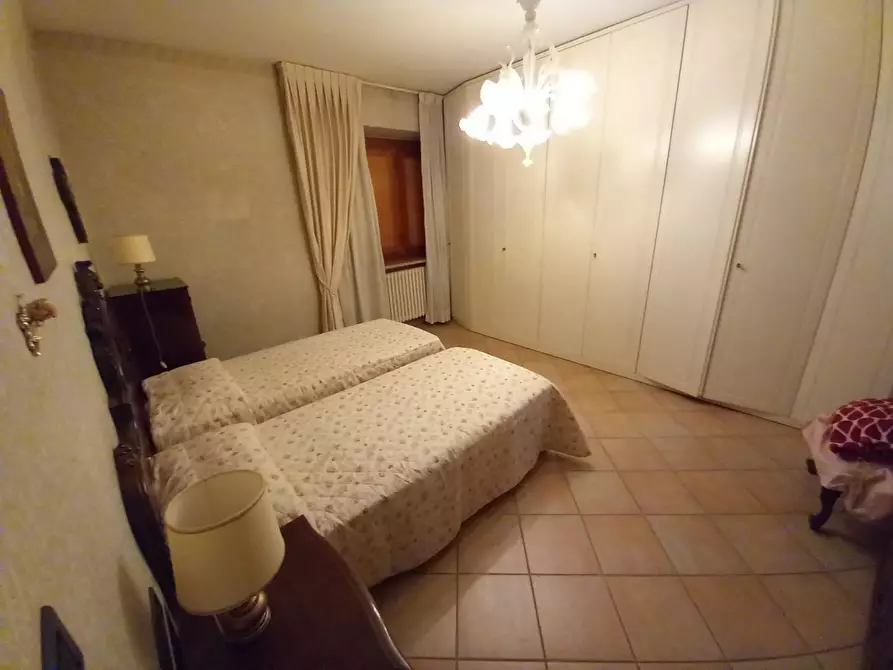 Immagine 12 di Villa in vendita  a Capannori