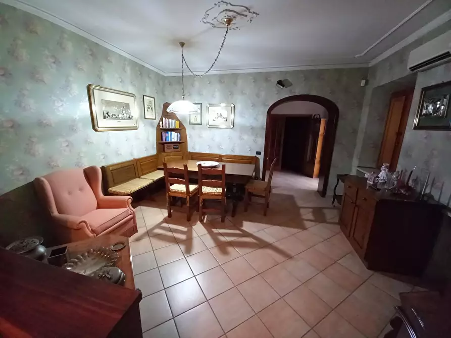 Immagine 13 di Villa in vendita  a Capannori