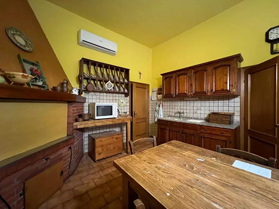 Immagine 2 di Villa in vendita  a San Miniato