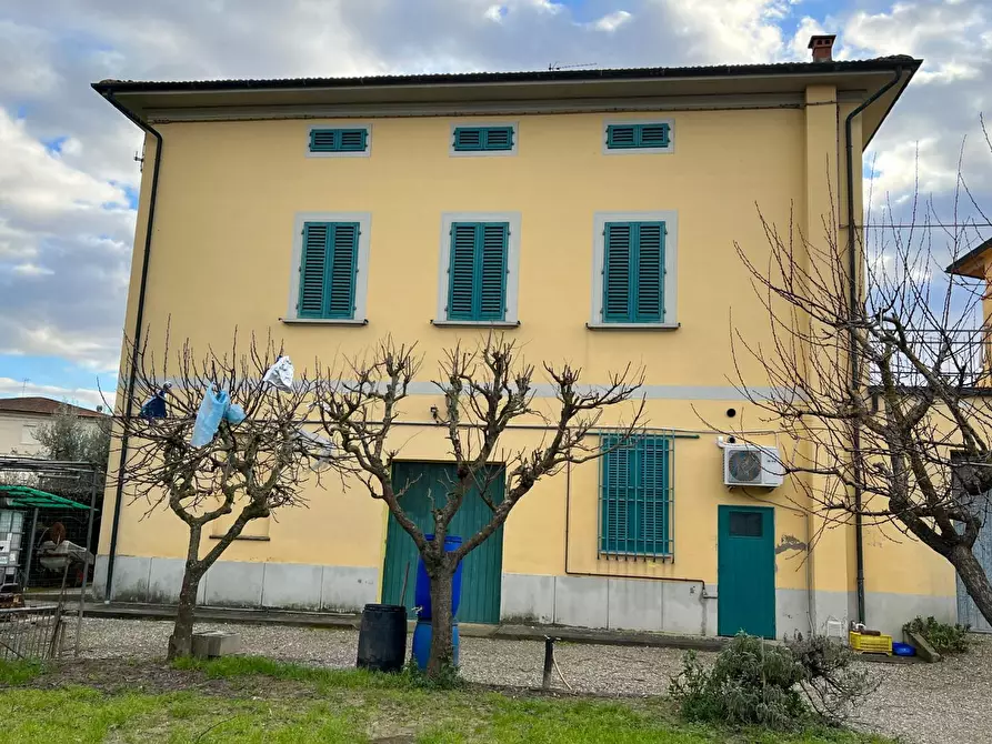 Immagine 8 di Villa in vendita  a San Miniato