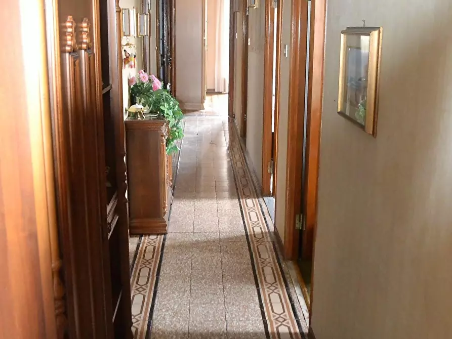 Immagine 13 di Appartamento in vendita  a Poggibonsi