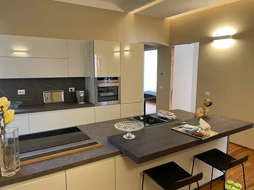 Immagine 4 di Appartamento in vendita  a La Spezia