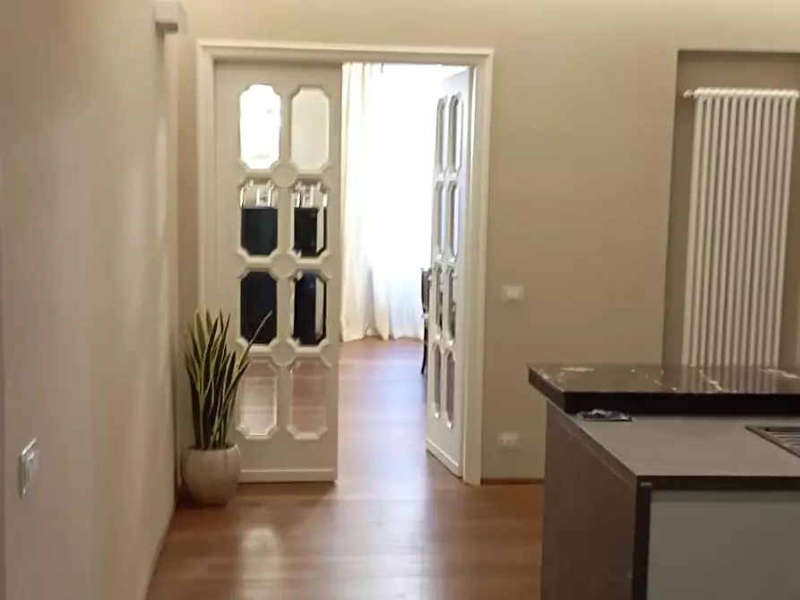 Immagine 7 di Appartamento in vendita  a La Spezia