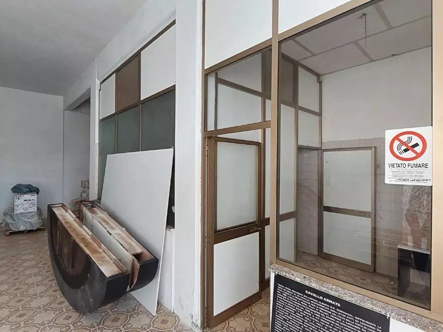 Immagine 2 di Attività artigianale in vendita  a Vinci