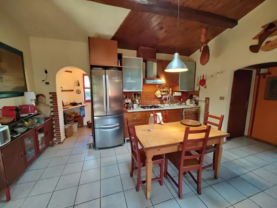 Immagine 9 di Rustico / casale in vendita  a Chianni