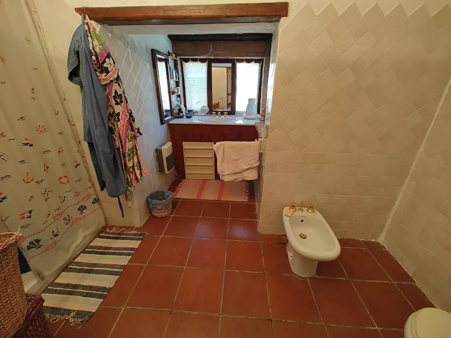 Immagine 18 di Rustico / casale in vendita  a Chianni