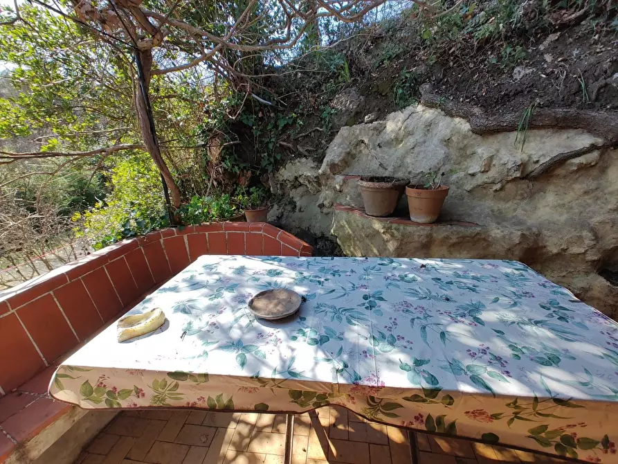 Immagine 4 di Rustico / casale in vendita  a Chianni