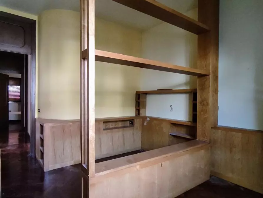 Immagine 27 di Villa in vendita  a Castelfranco Di Sotto