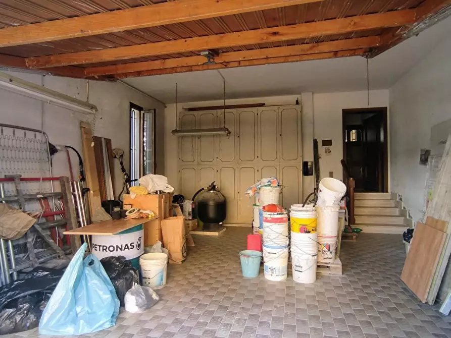 Immagine 39 di Villa in vendita  a Castelfranco Di Sotto