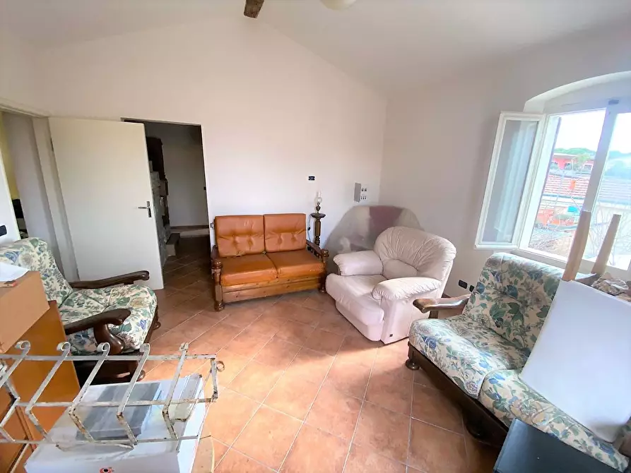 Immagine 2 di Appartamento in vendita  a Carrara