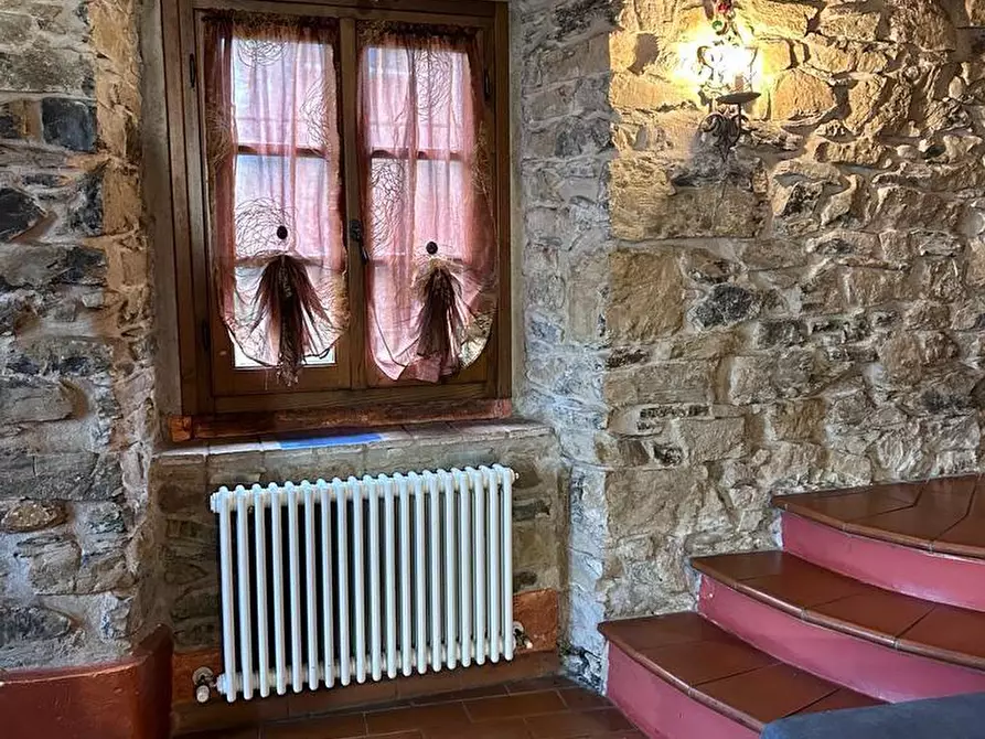 Immagine 12 di Casa indipendente in vendita  a Fivizzano