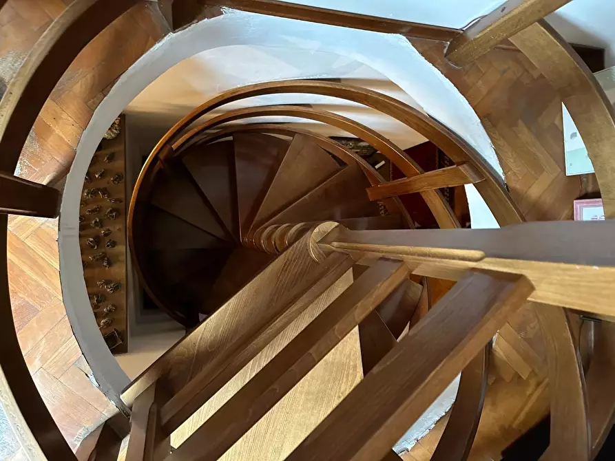 Immagine 43 di Villetta a schiera in vendita  a Massa