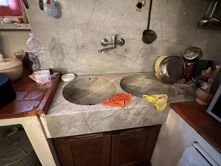 Immagine 4 di Villetta a schiera in vendita  a Massa